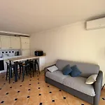 3 Pieces Avec Climatisation Dans Avec Piscines Et Tennis - Fr-1-100-364 *