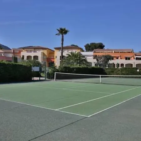 3 Pieces Avec Climatisation Dans Avec Piscines Et Tennis - Fr-1-100-364 *
